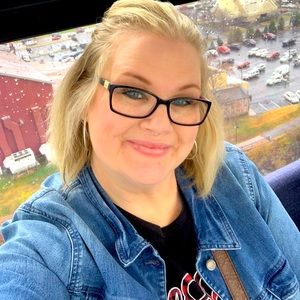 Meet your Posher, Mandy